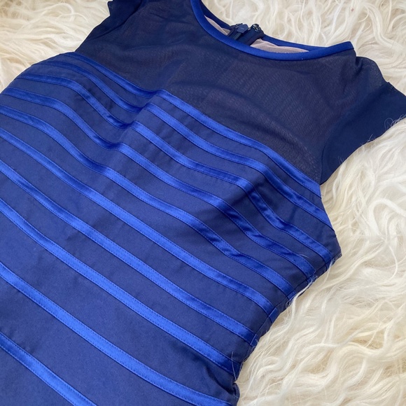 HALSTON Heritage Cap Sleeve Scoop-Neck Satin Dress - Picture 6 of 8